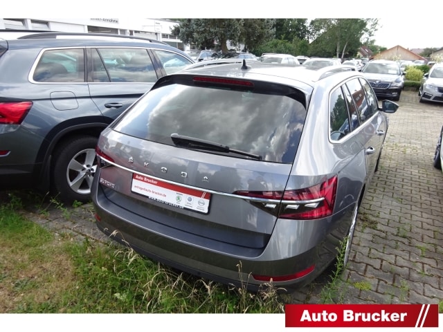 Skoda Superb 2.0 TDI Combi Style Style