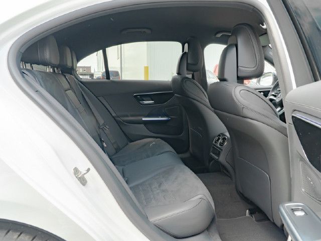 Mercedes-Benz C 200 AMG Line Sedan