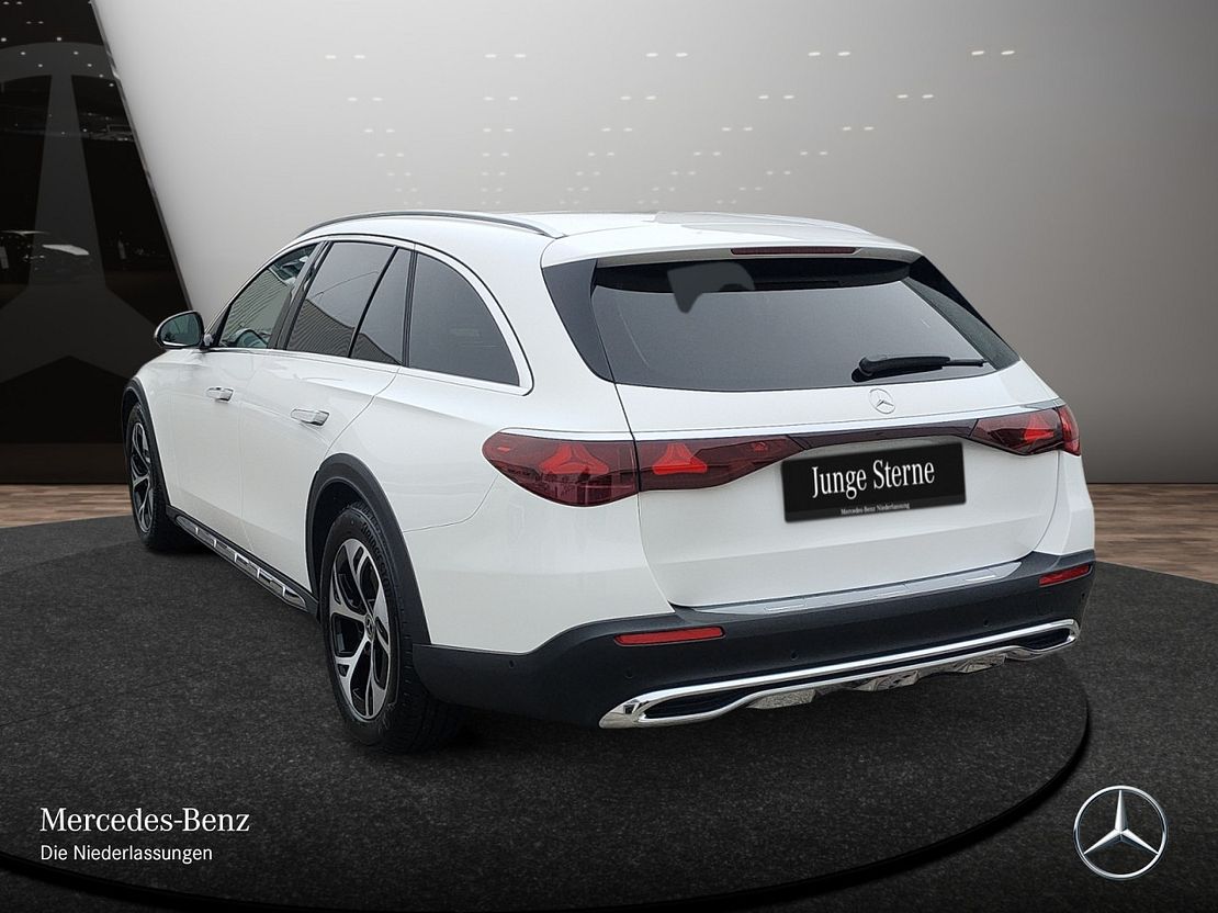 Mercedes-Benz E 220 4MATIC E 220 d Estate