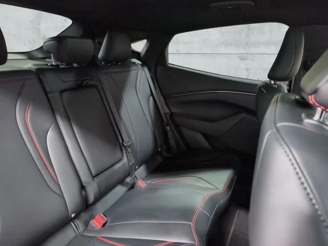 Ford Mustang Mach-E AWD Premium