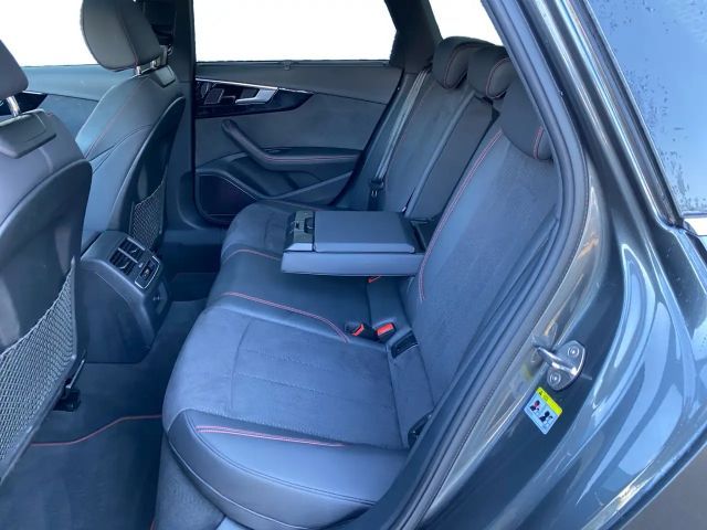 Audi A4 40 TFSI Quattro S-Line S-Tronic