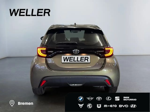 Toyota Yaris Hatchback Hybride Team D