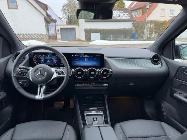 Mercedes-Benz B 180 EntryAdvance AHK Kamera WinterP+M&S16" LED