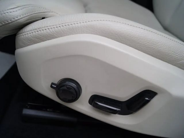 Volvo XC60 Dark Plus Recharge