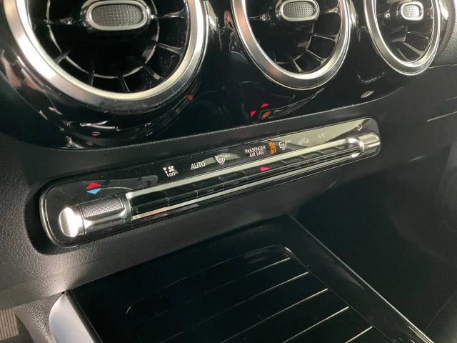 Mercedes-Benz B 180 B 180 KAMERA/SPUR/NAVI/GRA/PARKTRONIC