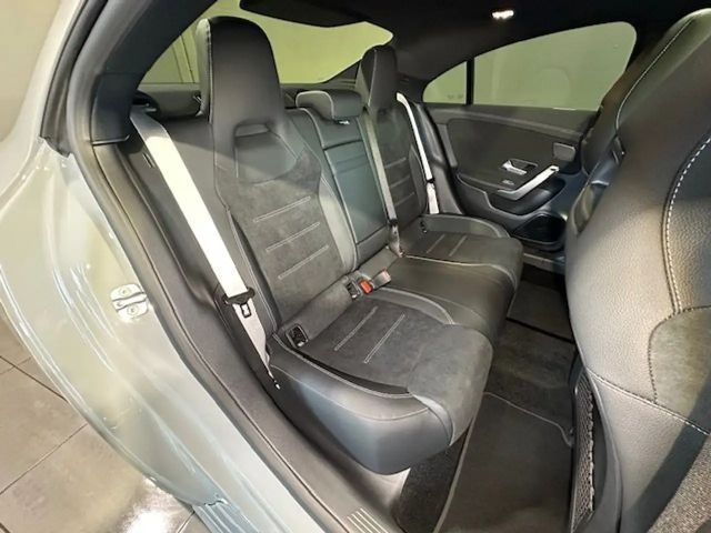 Mercedes-Benz CLA 200 AMG Line CLA 200 d Coupé