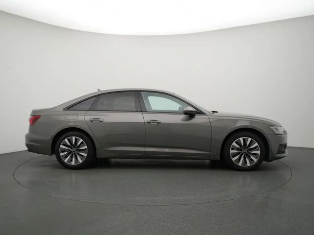Audi A6 Sedan