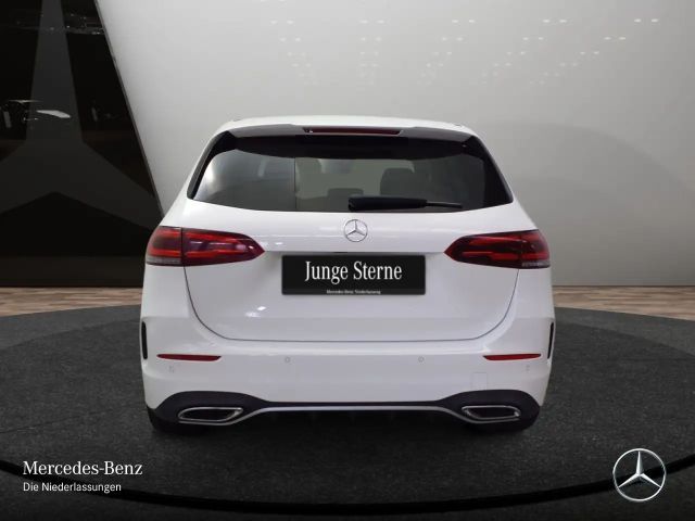 Mercedes-Benz B 250 AMG Line Sedan