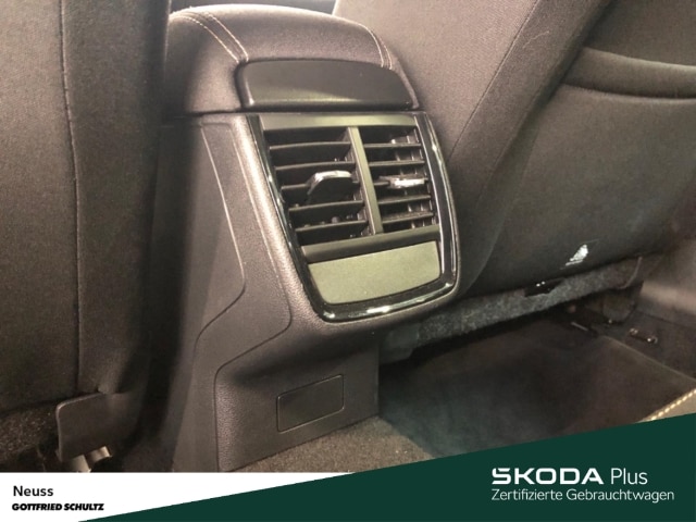 Skoda Kamiq KAMIQ SCOUTLINE TSI DSG AHK SITZHEIZUNG EINPARKHIL
