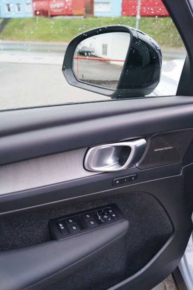 Volvo XC40 Dark Plus