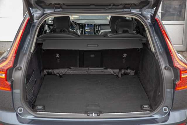 Volvo XC60 AWD Dark Plus T8