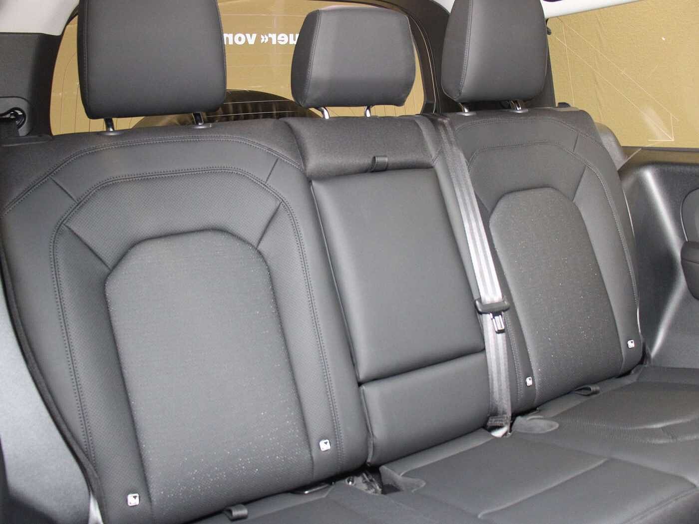 Land Rover Defender 90 S