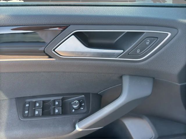 Volkswagen Touran 1.5 TSI DSG Highline Style