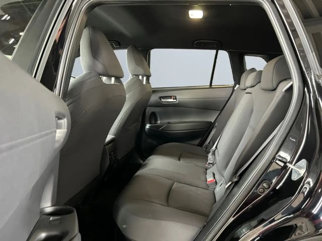 Toyota Corolla Cross Hybride Team D