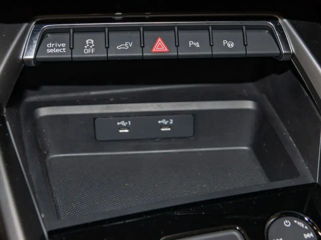 Audi A3 45 TFSI Hybride S-Line Sedan