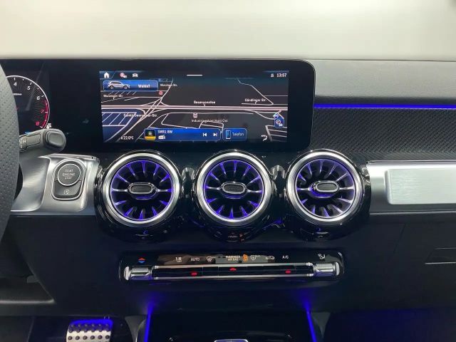 Mercedes-Benz GLB 200 AMG Line