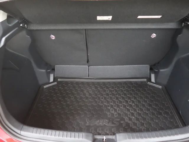 Toyota Yaris Hatchback Team D