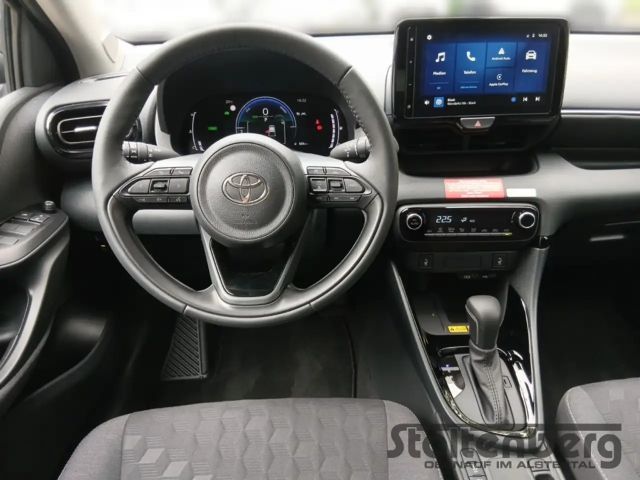 Toyota Yaris Hatchback Hybride Team D