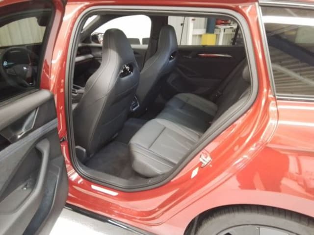 Volkswagen Passat SIGNATURE 265PS 4M NP.80T AHK.PANO.STDHZG.DCC.HEAD-UP.19 !