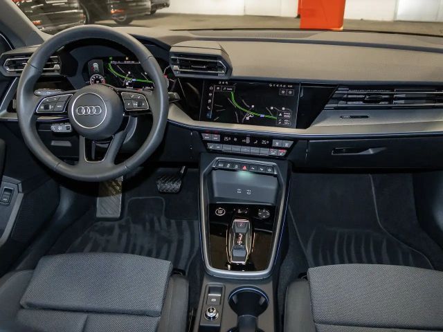 Audi A3 30 TFSI S-Line S-Tronic Sedan