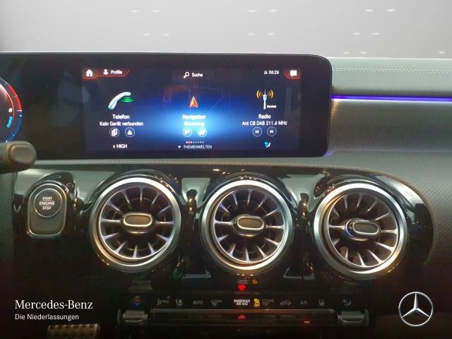 Mercedes-Benz A 250 A 250 e AMG Line