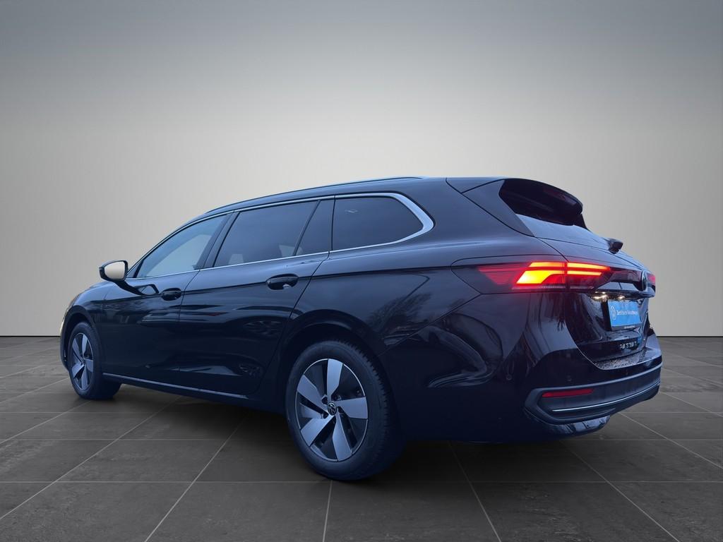 Volkswagen Passat 1.5 eTSI Business Variant