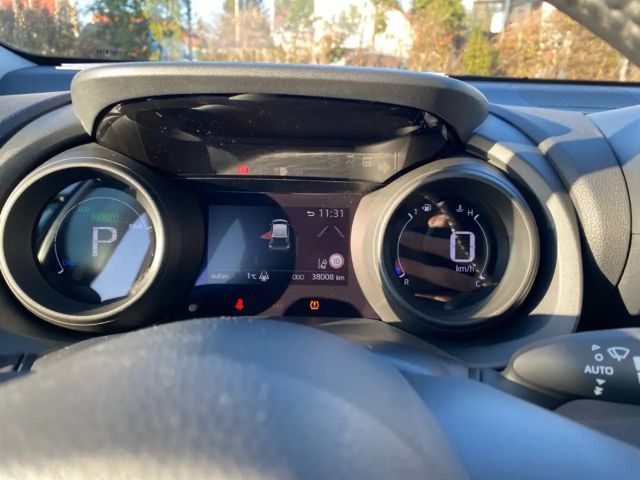 Toyota Yaris Hatchback Hybride Team D