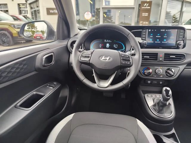 Hyundai i10 1.0 2WD Trend