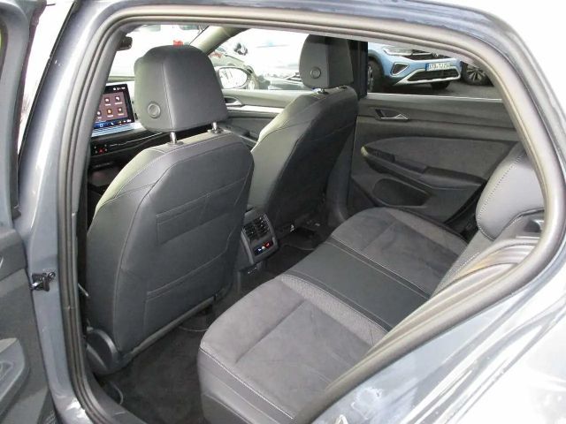 Volkswagen Golf 1.5 eTSI DSG Golf VIII