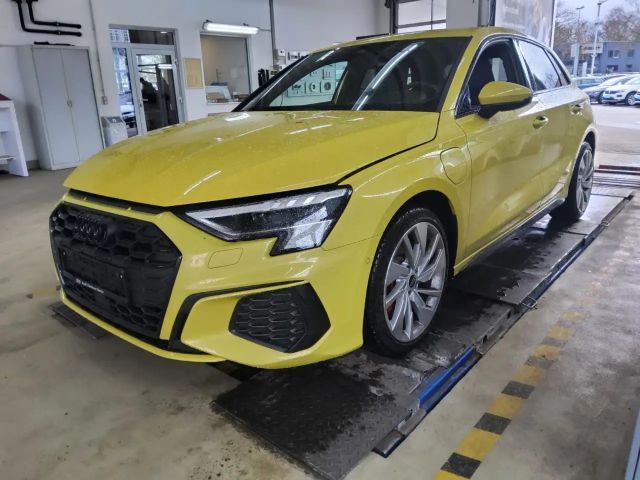 Audi A3 1.4 TFSI Hybride S-Line Sedan