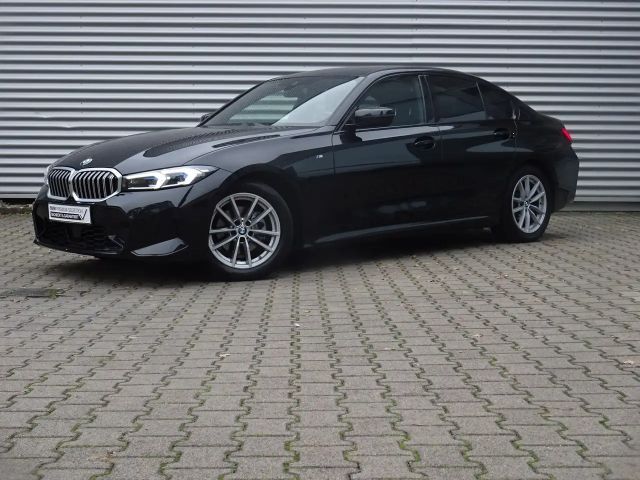 BMW 320 320d M-Sport Sedan