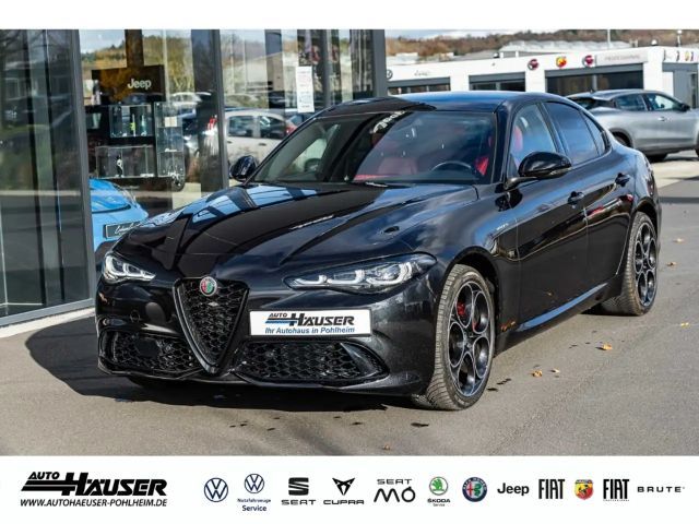 Alfa Romeo Giulia AT8 Q4 Turbo Veloce
