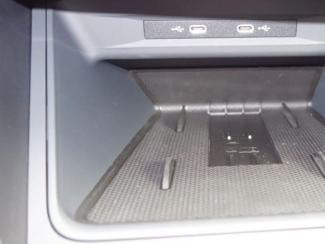 Cupra Formentor 1.5 eTSI Edge-Paket 19 Zoll