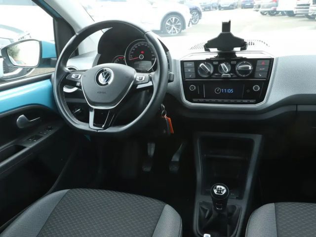 Volkswagen up! Active