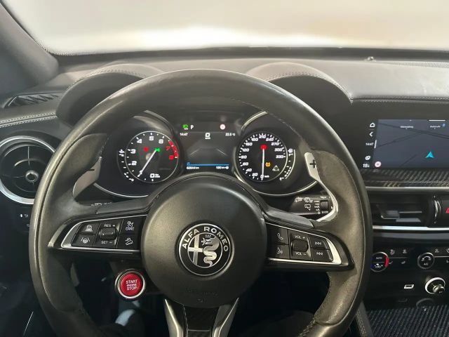 Alfa Romeo Stelvio Q4 Quadrifoglio Turbo