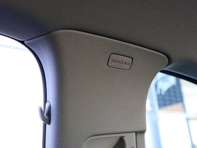 Audi A4 30 TDI Sedan