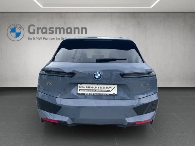 BMW iX xDrive50