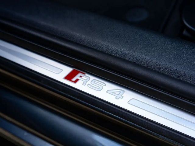 Audi RS4 Avant Quattro