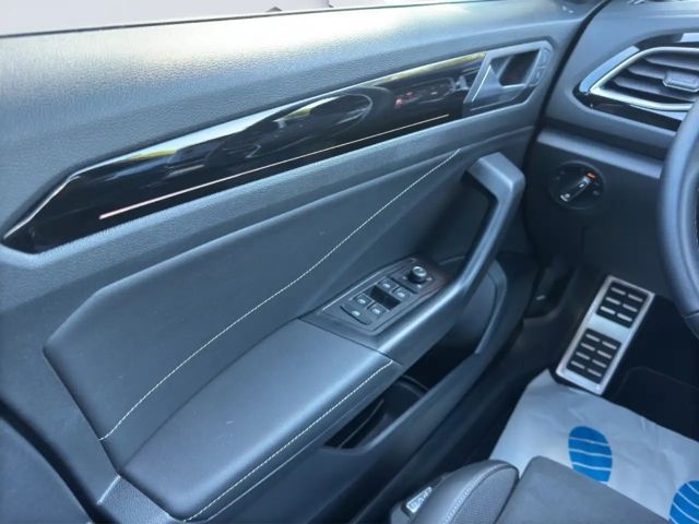 Volkswagen T-Roc 1.5 TSI DSG R-Line