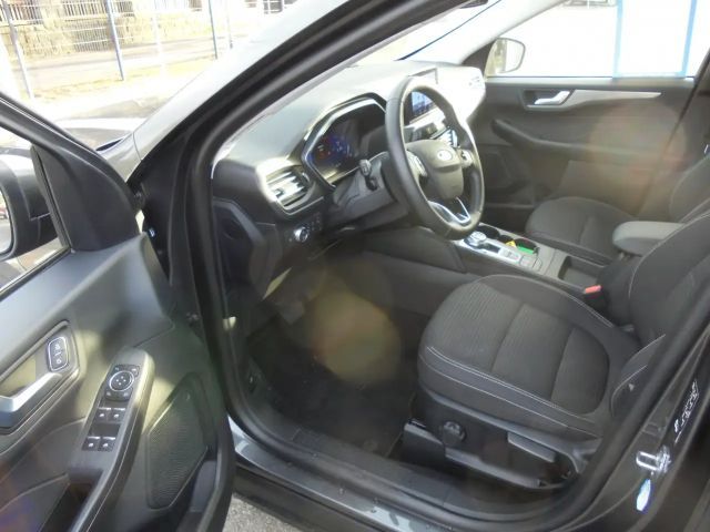 Ford Kuga Hybrid Titanium