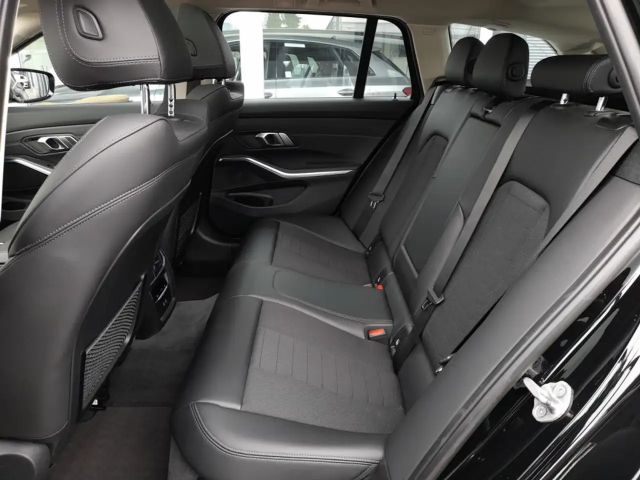BMW 330 330e Sport Line Touring