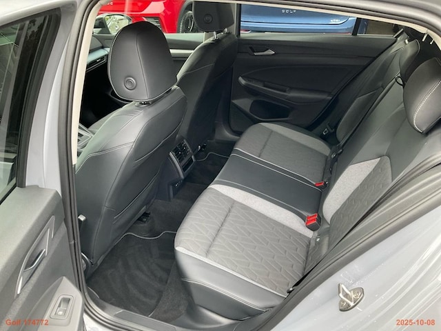 Volkswagen Golf 1.5 eTSI DSG