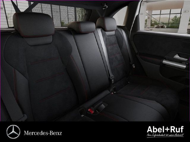 Mercedes-Benz B 220 4MATIC Sedan