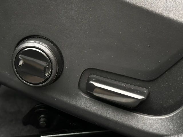 Volvo V60 AWD Core Recharge T6