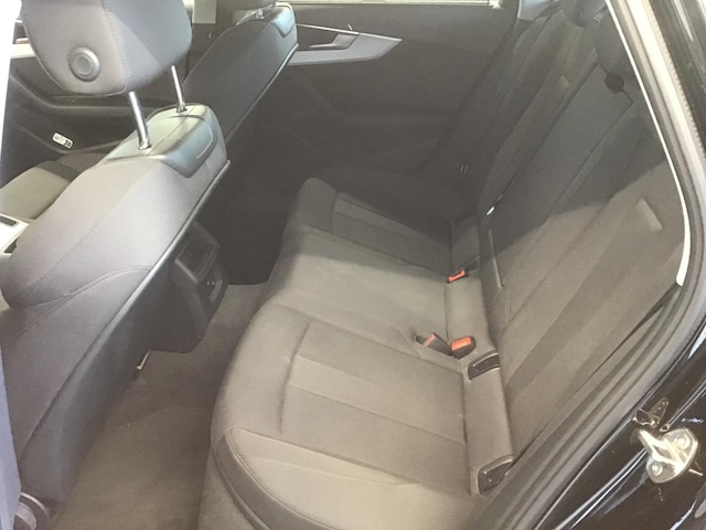 Audi A4 40 TDI Avant S-Line S-Tronic
