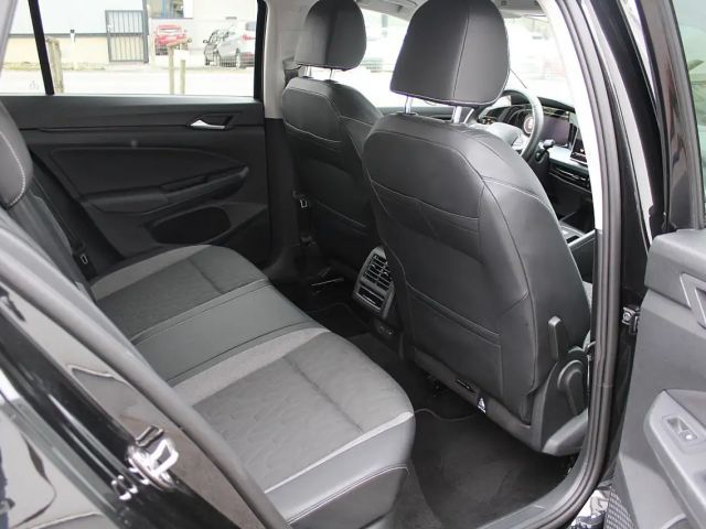 Volkswagen Golf ACT DSG Life Variant