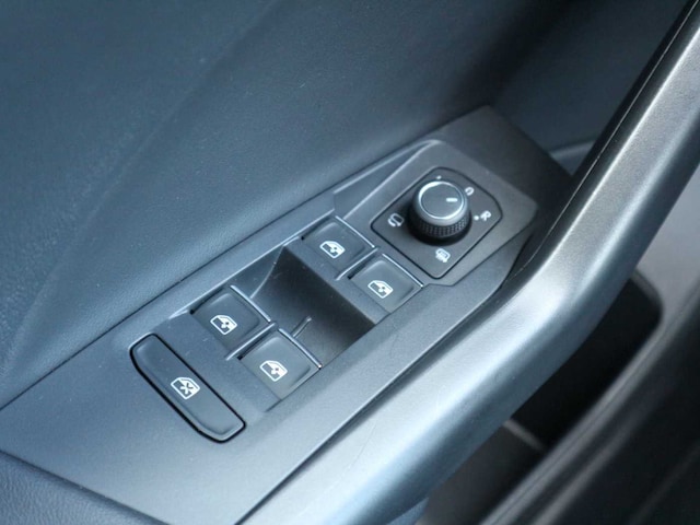 Volkswagen T-Cross T-Cross 1,0 TSI Goal Matrix Navi