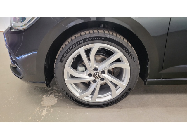 Volkswagen Polo 1. 0 TSI KLIMA, NAVI, MATRIX-LED