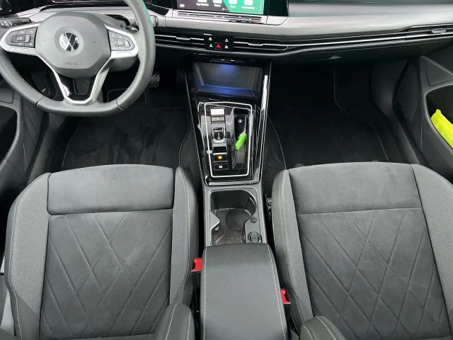 Volkswagen Golf 1.5 eTSI DSG