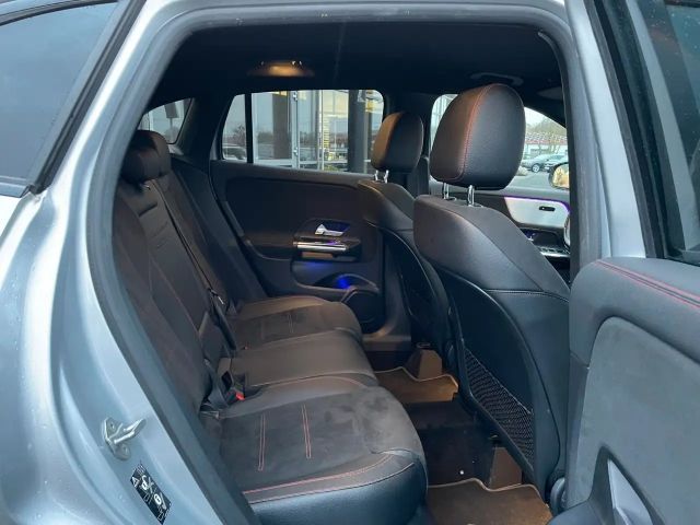 Mercedes-Benz GLA 200 AMG Line